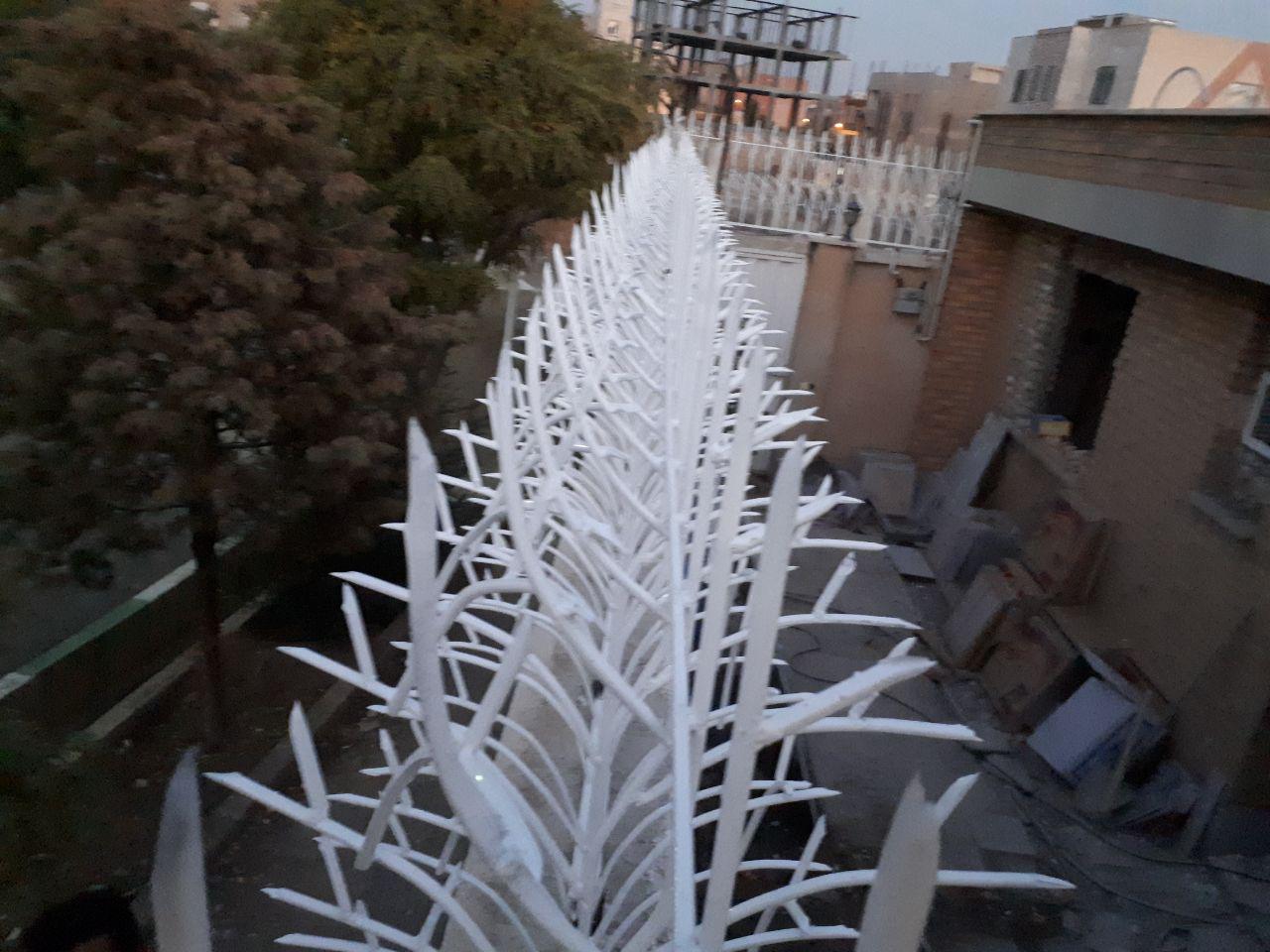 نرده فلزی دیوار