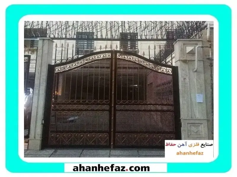 درب فلزی ساده حیاط